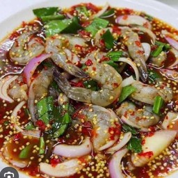 ยำกุ้งสด