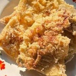 Fishzza Crispy Gourami with Larb Bulgogi and Nashville พิซซ่าปลาสลิดฟูลาบบลูโกกิ