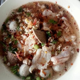 ร้านป้าพรรณ ก๋วยเตี๋ยวและอาหารตามสั่ง
