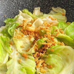 ผัดกะหล่ำปี เป็นกับ