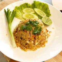 ข้าวผัดหมูสับไข่เค็ม