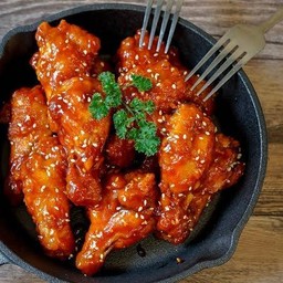ไก่ทอดซอสเผ็ดเกาหลี 10 ชิ้น