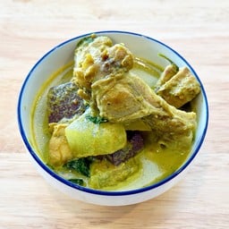 แกงเขียวหวานไก่ (กับข้าว)