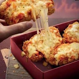 Chizza Stroganoff Carbonara Green Curry เขียวหวานสโตรกานอฟ