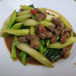 คะน้าผัดบะเต็ง