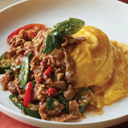 R10.ข้าวไข่ข้น กะเพราเนื้อสไลด์