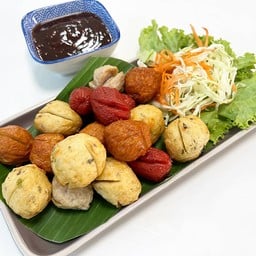 ลูกชิ้นรวมทอด
