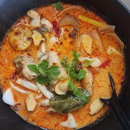 ต้มยำน้ำข้นรวมมิตร