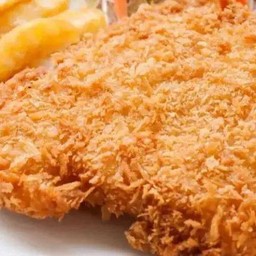 Fishzza Tom Yum Mala Stroganoff with Deep-Fried Sea Bass ต้มยำสโตรกานอฟปลากะพง