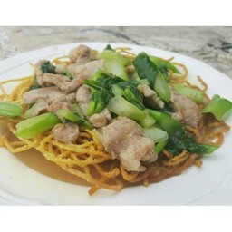 ราดหน้าเส้นเหลืองหมู