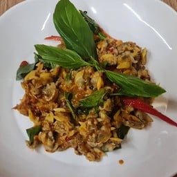 หอยลายผัดพริกเผา