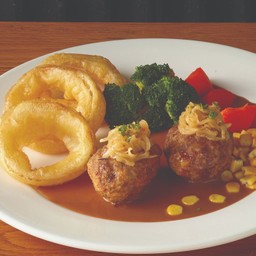 B8.สเต๊กแฮมเบิร์ก (เนื้อวัวผสมเนื้อหมู)