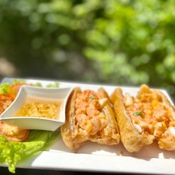 ปอเปี้ยะสลัดไข่กุ้ง