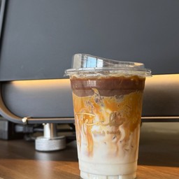 Caramel Macchiato คาราเมลมัคคิอาโต้