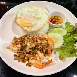 คั่วพริกเกลือราดข้าว