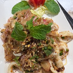 ลาบวุ้นเส้นปลาหมึก