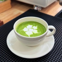 มัทฉะลาเต้ร้อน