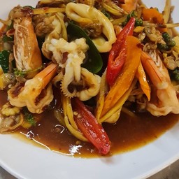 ข้าวผัดฉ่ารวมมิตร