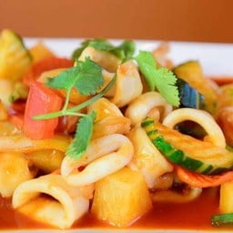 กับ/หมึกผัดเปรี้ยวหวาน