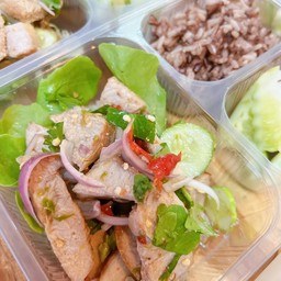 ยำหมูย่าง
