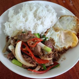 หมูหมักป้าแพร หมู่บ้านเอี่ยมศิลา