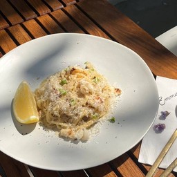 สปาเก็ตตี้แอนโชวี่เลม่อน