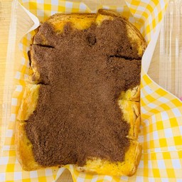 ขนมปังแผ่น นมข้นโอวัลติน