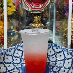 น้ำสตอเบอร์รี่โซดา