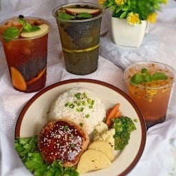 Ploycat cafe'-ซ.พรประภานิมิต16 เดอะรอยัล1