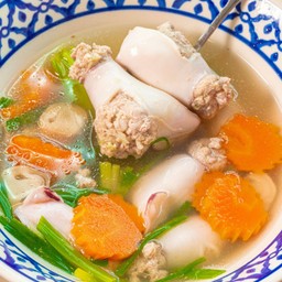 แกงจืดปลาหมึกยัดไส้