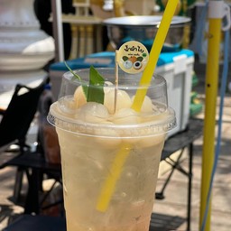 ไส้กรอกหน้าศาล