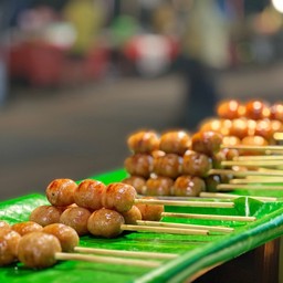 ไส้กรอกหมูวุ้นเส้นเปรี้ยว