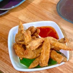 ปีกไก่ทอดน้ำปลา