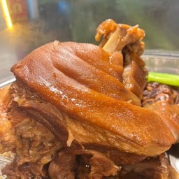 ขาหมูเป็นกับข้าว Size  L