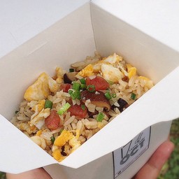 ข้าวผัดกุนเชียงเห็ดหอม