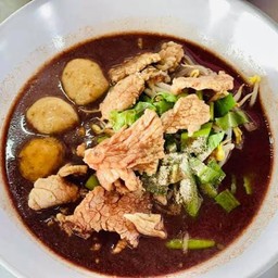 ก๋วยเตี๋ยวหมูสดน้ำตก