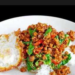 กะเพรา-ราดข้าว