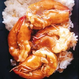 กุ้งทอดกระเทียมราดข้าว+ไข่ดาว