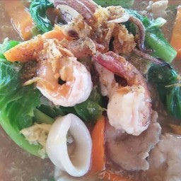 ราดหน้าทะเล