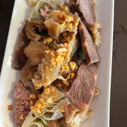 A9 เนื้อตุ๋นรวมลวกจิ้ม