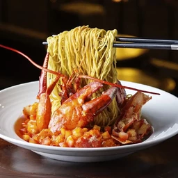 Yellow Noodles with Lobster, Angus Beef Bolognese, and Peking Duck Stroganoff  龙虾安格斯牛肉意大利肉酱黄蛋面，佐北京烤鸭 หมี่เหลืองล็อบสเตอร์แองกัสโบโลโลญเนสเป็ดปักกิ่งสโตรกานอฟ