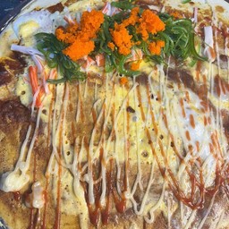 เครปพริกเผาไข่ปูอัดยำสาหร่ายไข่กุ้ง