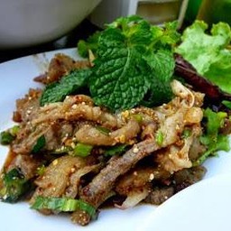 น้ำตกเนื้อ