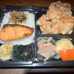 5).SALMON saikyoyaki&KARAAGE BENTO