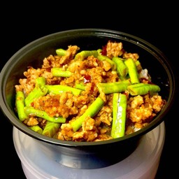 ข้าวพริกเเกงหมูสับ [ ธรรมดา ]