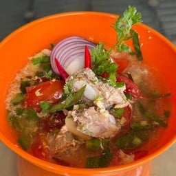 ต้มแซ่บกระดูกอ่อนหมูใส่ไข่
