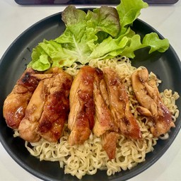 บะหมี่ผักไก่ย่างซอสเทอริยากิ