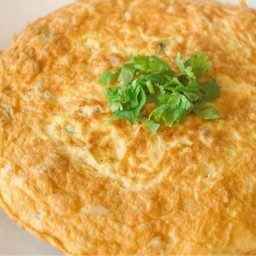 ข้าวไข่เจียวไก่สับ  ฟรีน้ำซุป