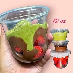 Dubai Strawberry Cup (สตรอว์เบอร์รี่100g)