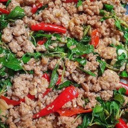 ข้าวกระเพราไก่สับ